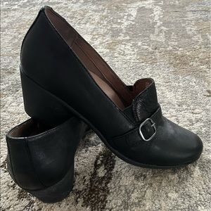 Dansko Rosalie Size 40 Women’s Shoe  Excellent condition!